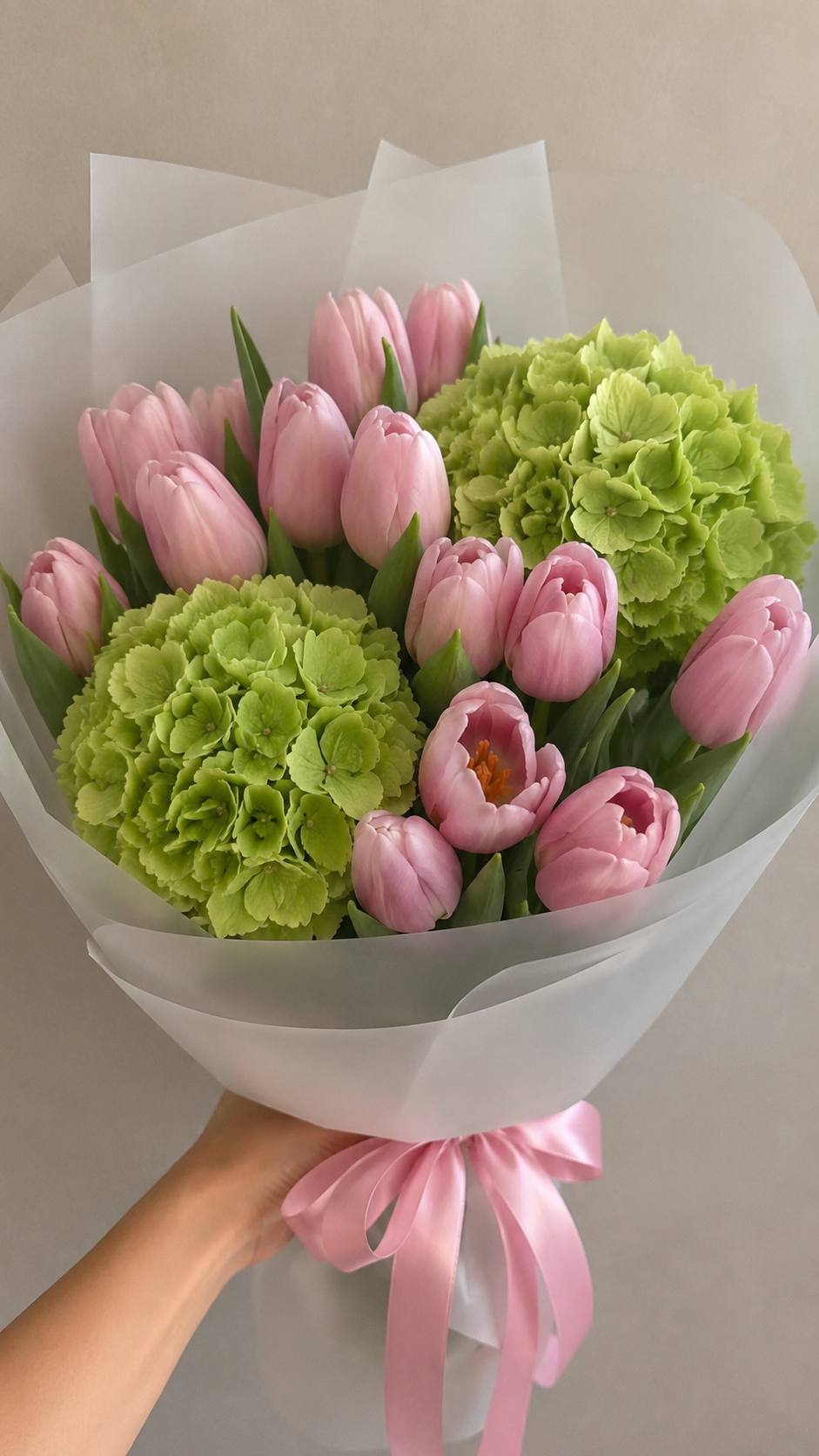 Allestimento con fiori freschi